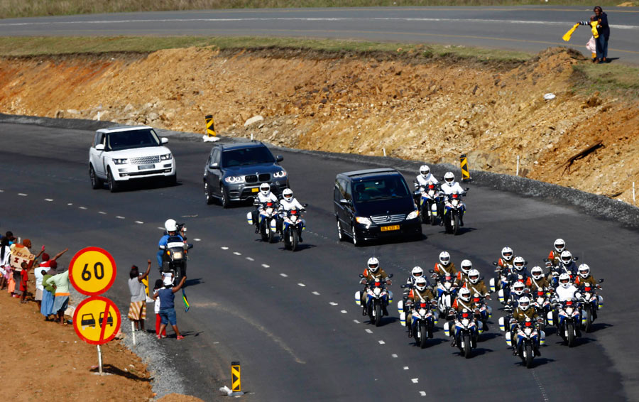 Mandela's coffin back home village