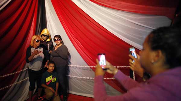 Dead Puerto Rico boxer posed standing in the ring