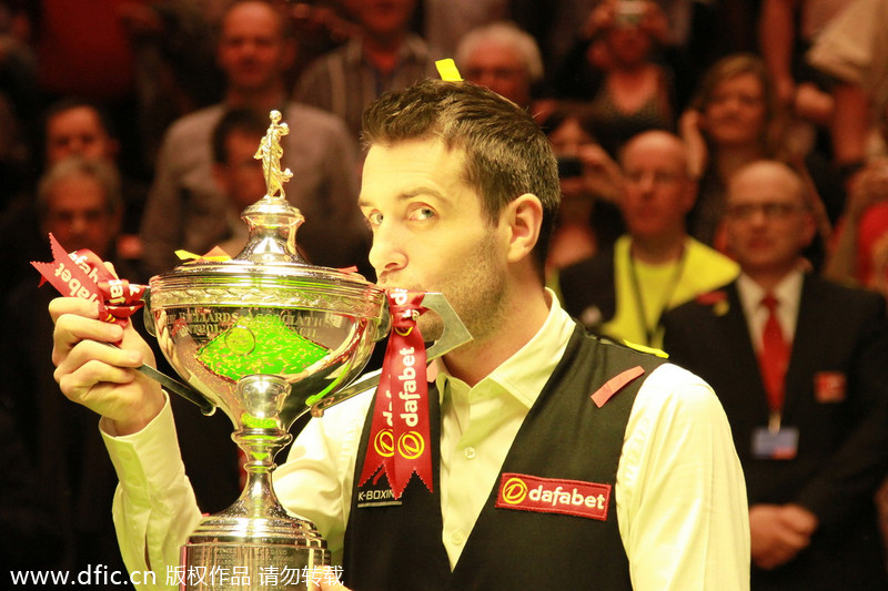 Selby rallies past O'Sullivan for 1st world title