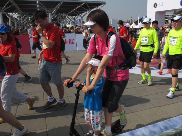 Happy 10k run fuels up the running passion in Beijing