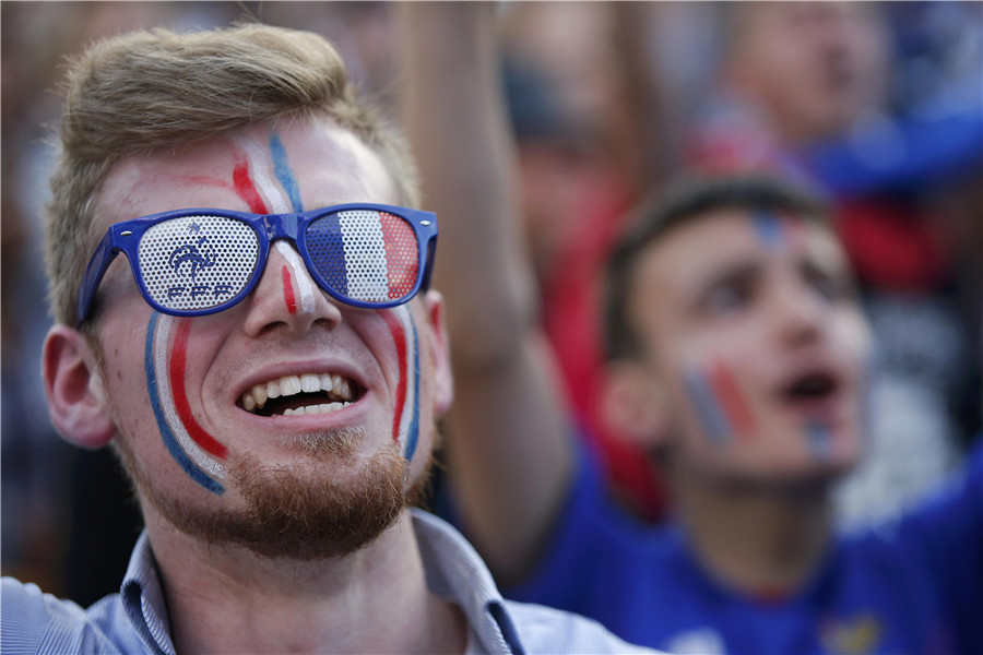 Switzerland draw with France 0-0 to reach round of 16