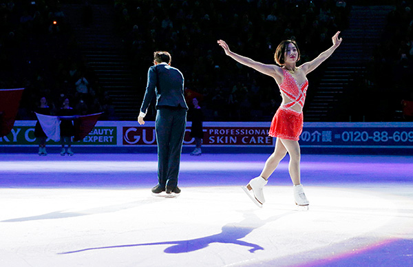 Blades of glory for China's plucky pair