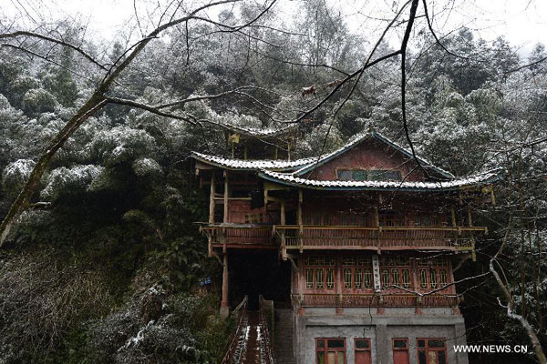 Snowfall visits ancient town in SW China's Sichuan