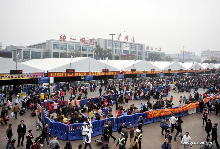 Spring Festival travel rush starts around China