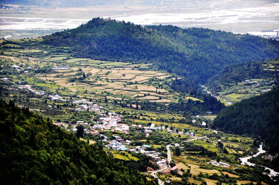 Scenic Nyingchi in Tibet