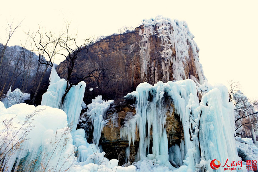 Dreamlike scenery of Huhushui waterfall