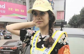 Trending: Female UK teacher stops traffic in Hunan