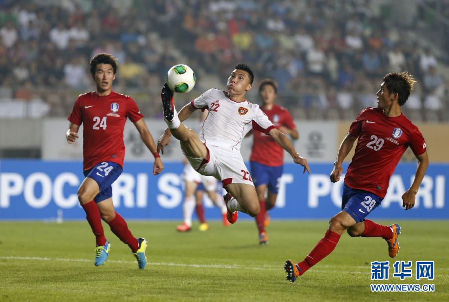 東亞杯：曾誠(chéng)奮勇屢救險(xiǎn) 國(guó)足0:0戰(zhàn)平韓國(guó)