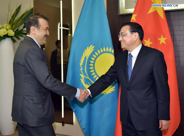 Premier Li meets Ukrainian, Serbian and Kazakh leaders in Davos