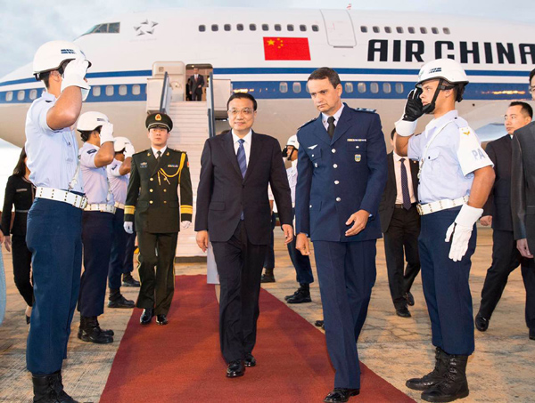 Premier Li arrives in Brazil to start official visit