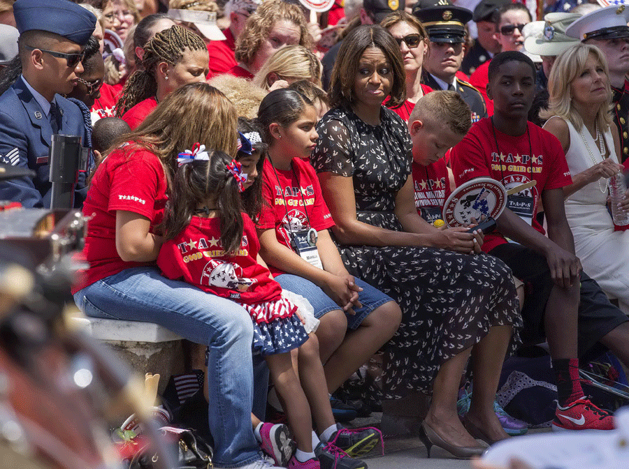 Obama pays Memorial Day tribute