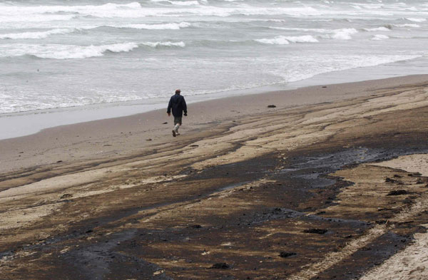 NZ's oil spills to have long-term impacts