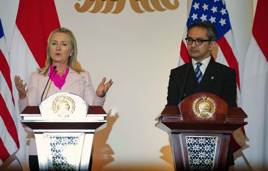 Indonesia, US urge peaceful solution to dispute