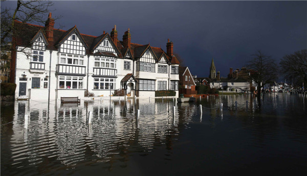 Flooding along the River Thames