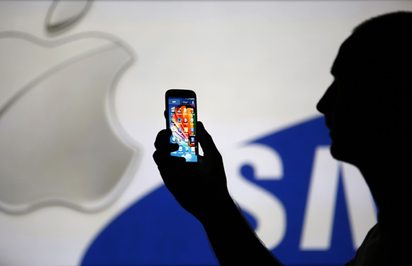 US jury orders Samsung to pay Apple $120m