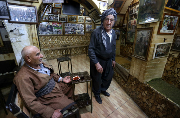 Iraq cafe walls are picture-perfect