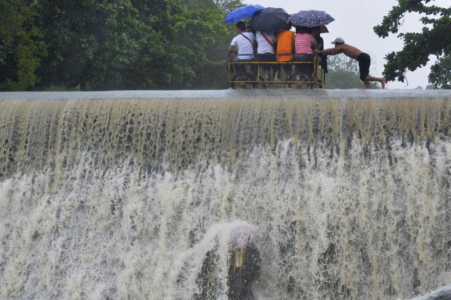 Yearender 2015: Natural disasters